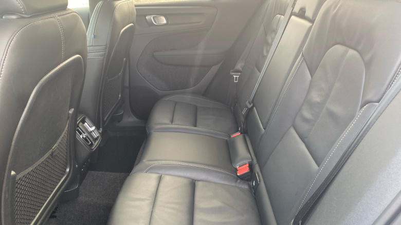 Volvo XC40 2.0 B3P Ultra Dark 5dr Auto Petrol Estate